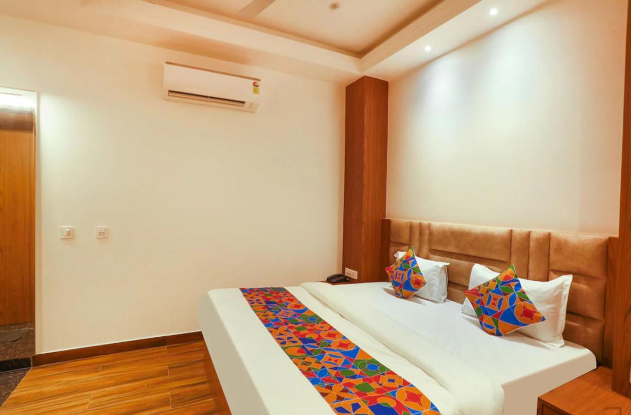Hotel Swarn Bhoomi Kanpur Buitenkant foto