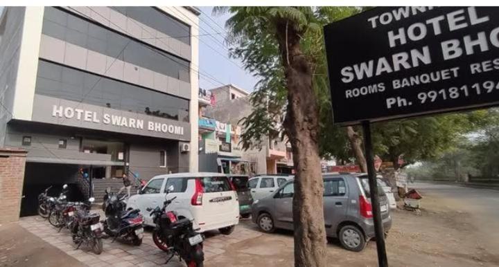 Hotel Swarn Bhoomi Kanpur Buitenkant foto